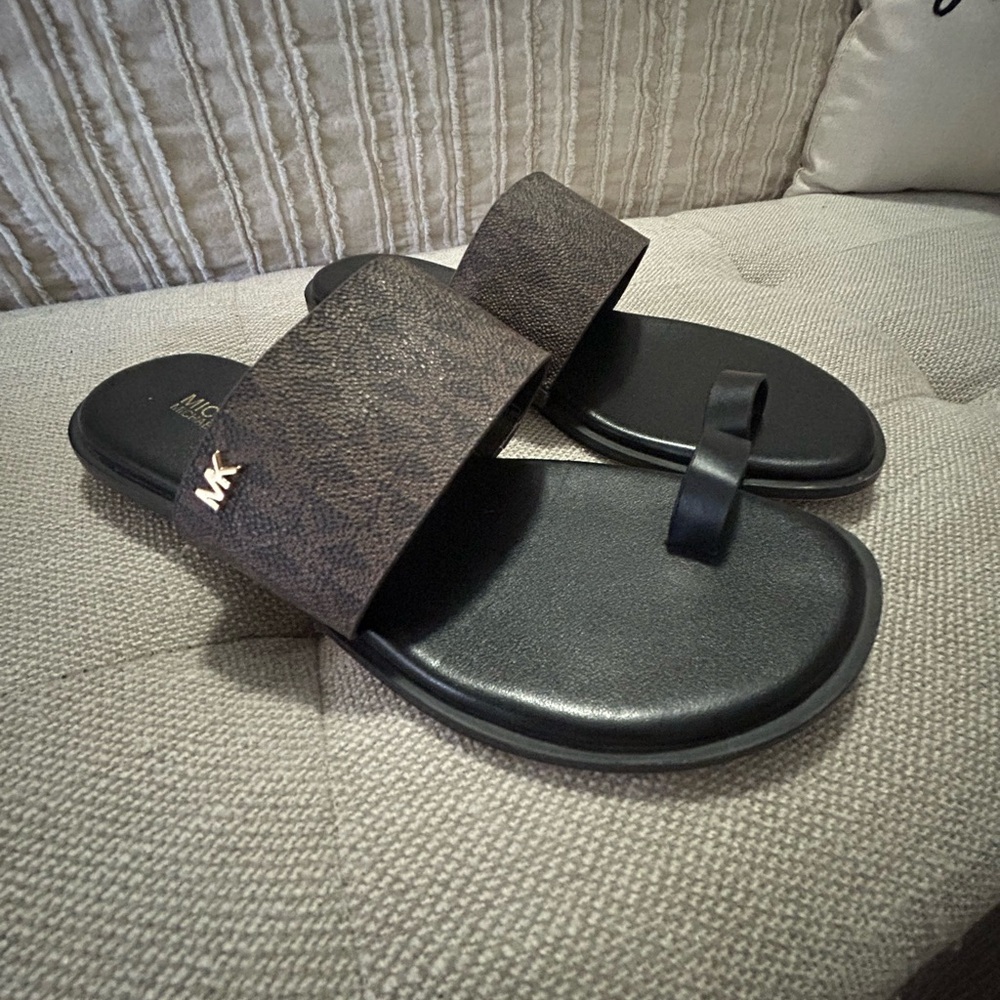 Michael Kors Black and Brown Sandals with Wide Strap and Toe Loop